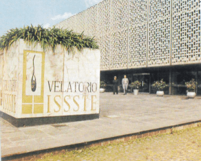 Othón Salazar en asamblea